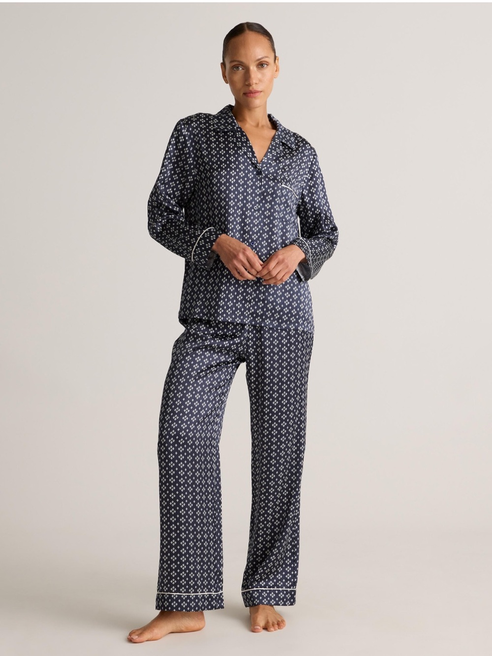 Quince Silk Navy Printed Long-Sleeve Pajama Set with Contrast Piping